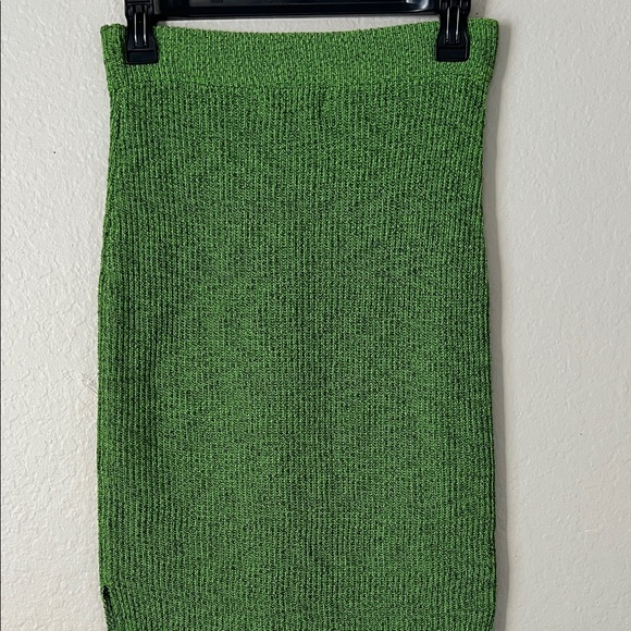 NWOT MANGO Women's Slit Knitted Skirt in Green in Size S - Picture 5 of 16